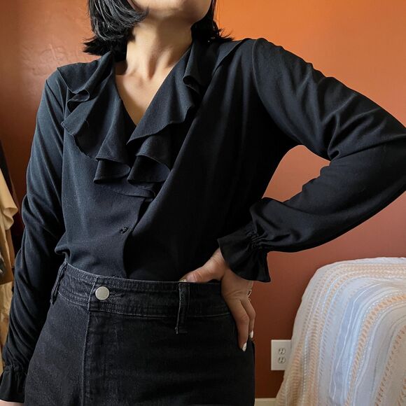 Vintage black ruffle v neck long sleeve blouse Medium - Picture 9 of 9